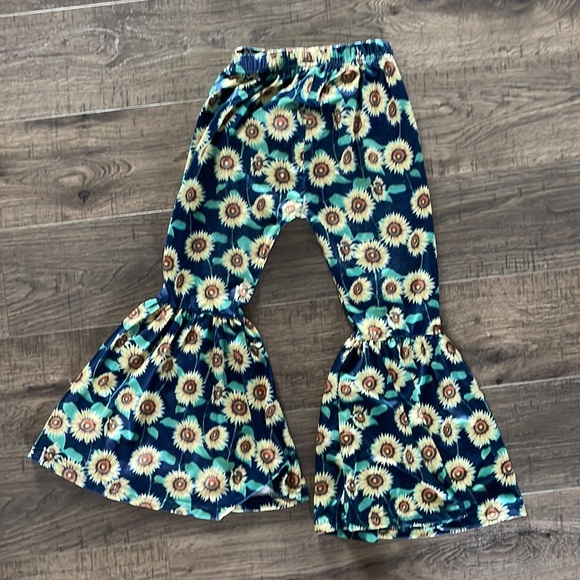 Sunflower flare pantsš» - Picture 3 of 3